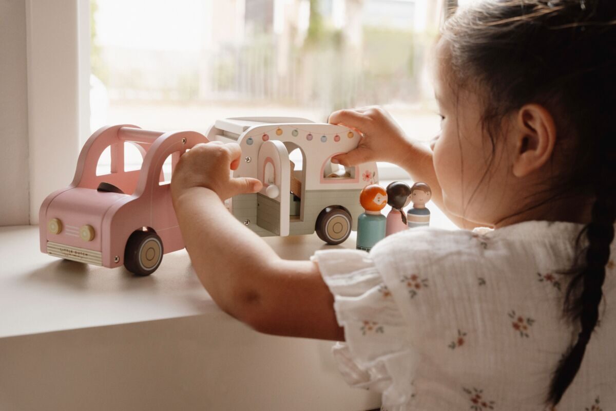 Little Dutch Toy Car with Caravan FSC 8022