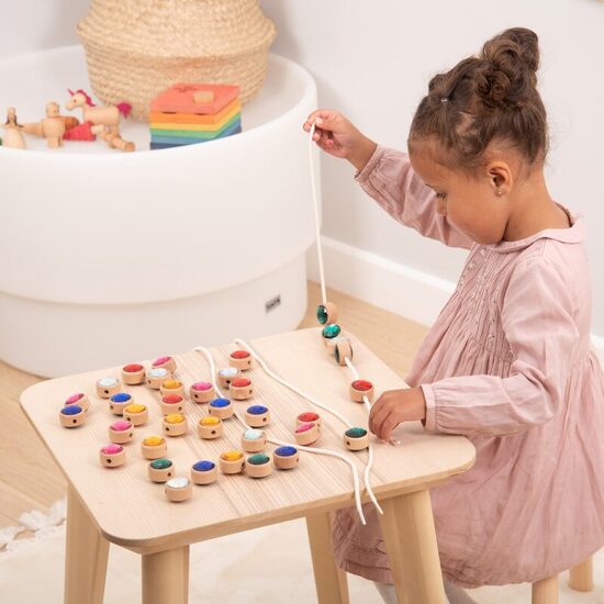 Montessori Wooden Lacing Jewels + 3 laces