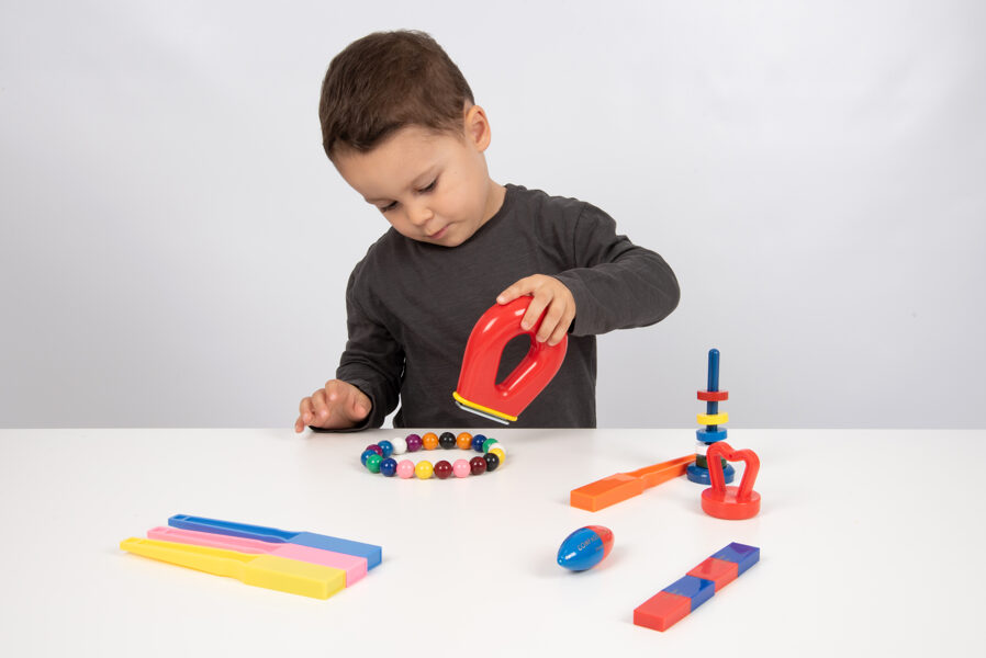 Montessori First Experiments Magnetism Set