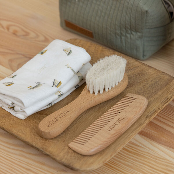 Little Dutch Comb & Brush set wood