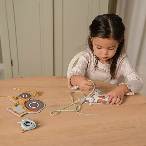 Little Dutch Lacing Cards Little Farm 125605