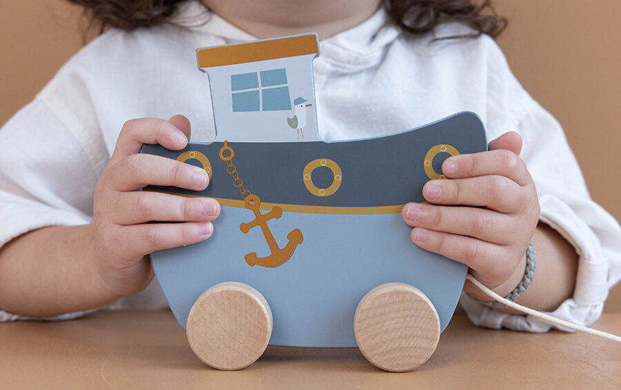 Little Dutch Pull-along Boat FSC 7084